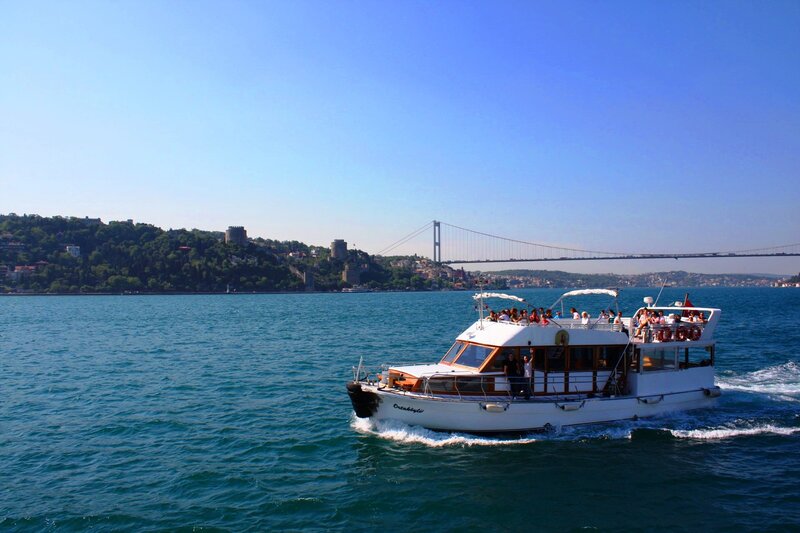 Boat tour in Istanbul
