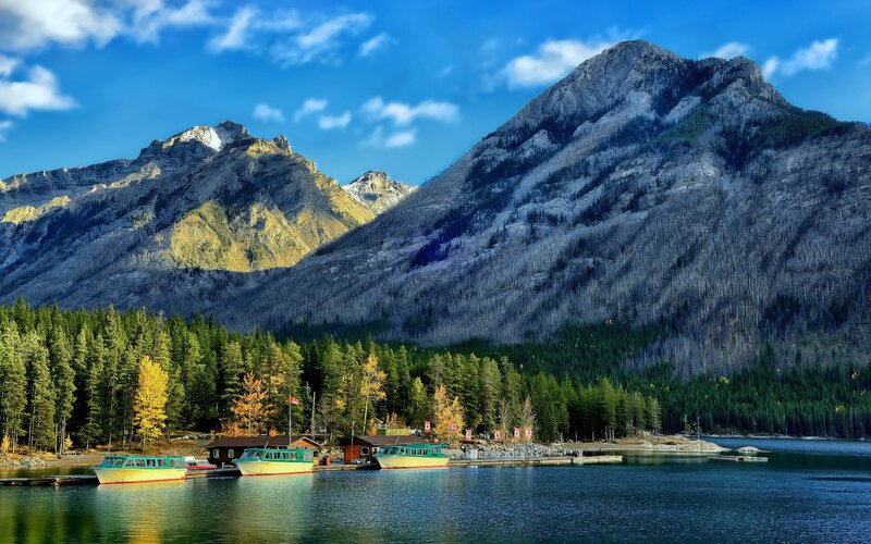 Boats at Lake Dock — Blue, Serene, Autumn