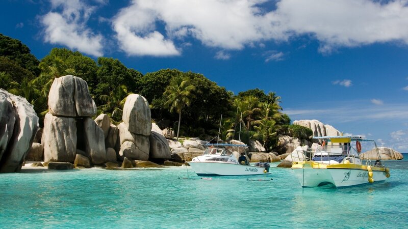 Boats at Tropical Beach — Blue