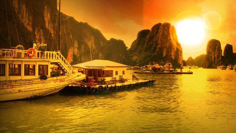 Boats in a Bay — Yellow, Dramatic