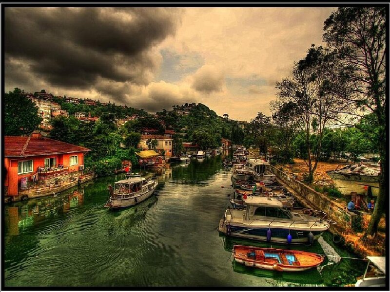 Boats in a Canal — Green