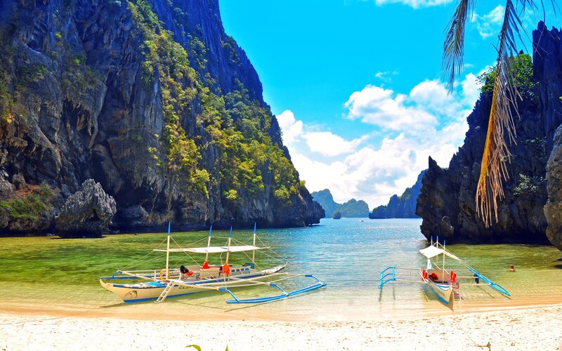 Boats in Tropical Bay — Blue, Serene