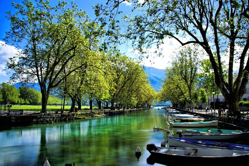 Boats on a Canal — Green