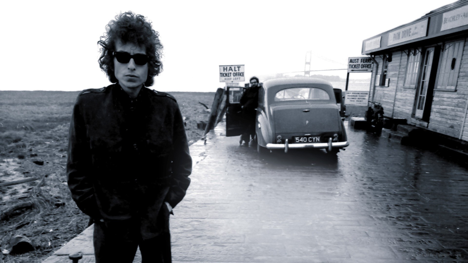 Bob Dylan at a ferry terminal