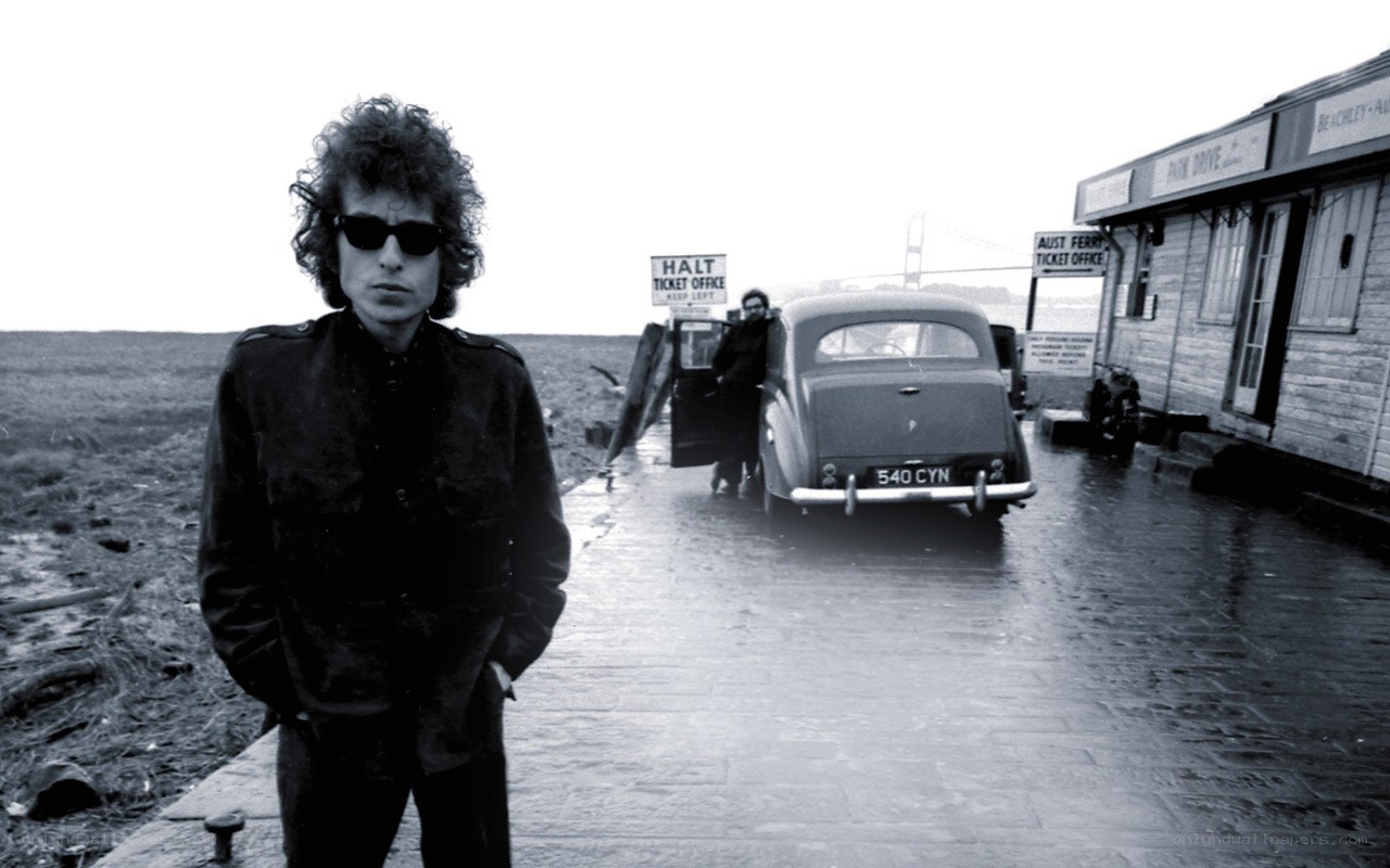 Bob Dylan at a ferry terminal
