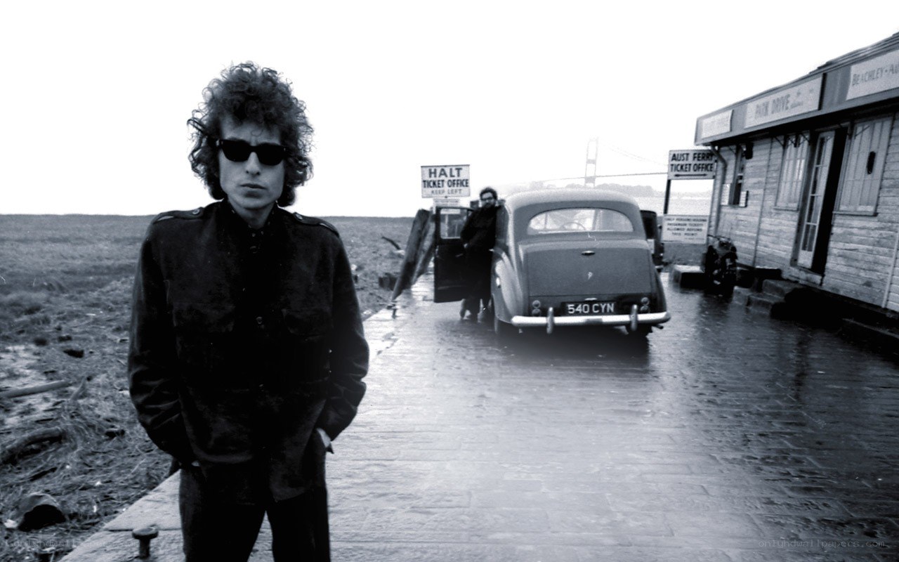 Bob Dylan at a ferry terminal