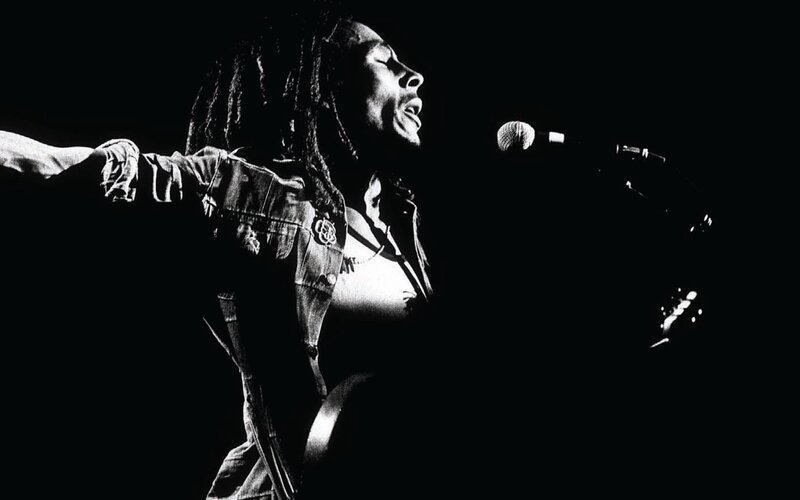 Bob Marley singing on stage