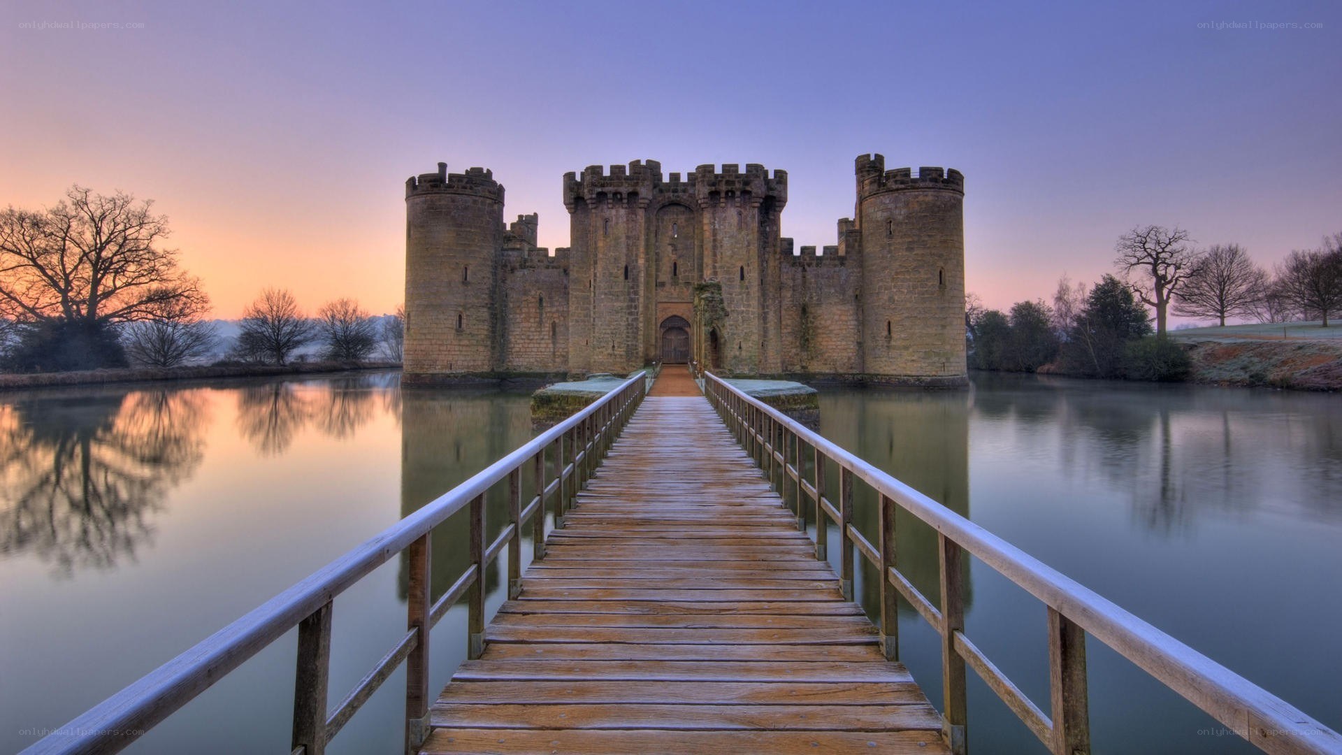 Bodiam Castle at dawn