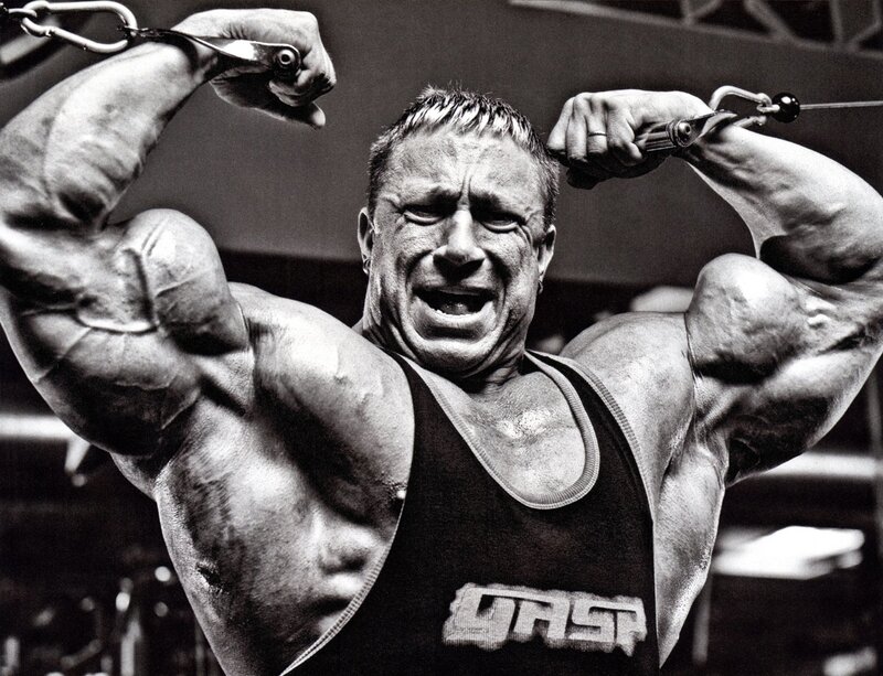 bodybuilder lifting weights