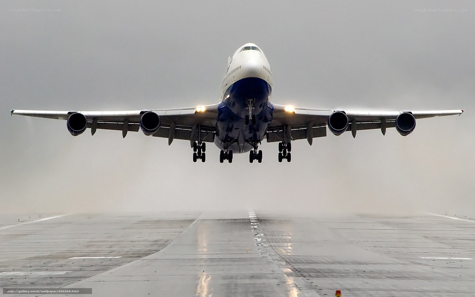 Boeing 747 landing on runway