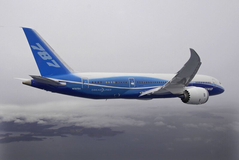 Boeing 787 Dreamliner — Blue, Serene