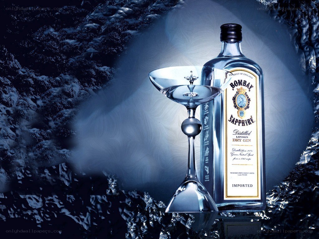 Bombay Sapphire gin bottle