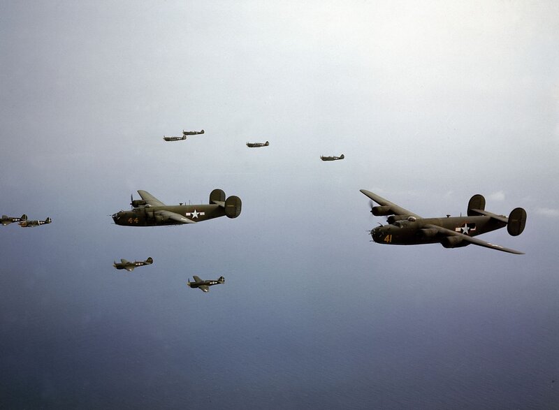 Bomber Aircraft Formation — Green