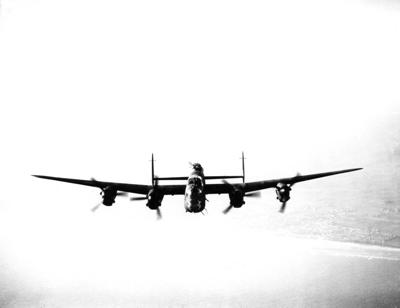 Bomber aircraft in flight
