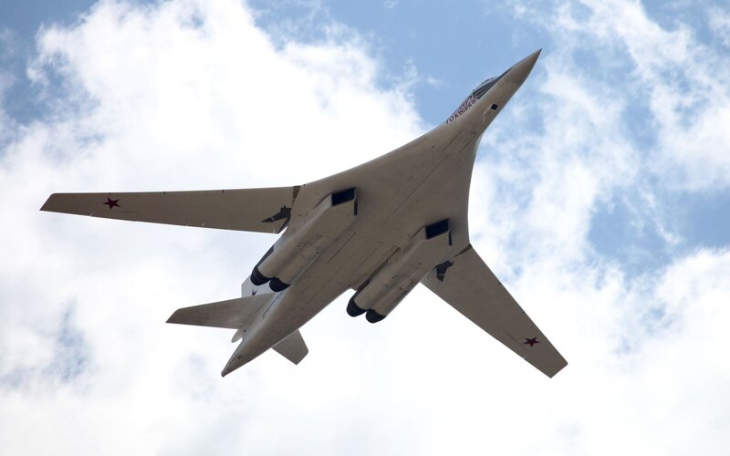 Bomber aircraft in flight
