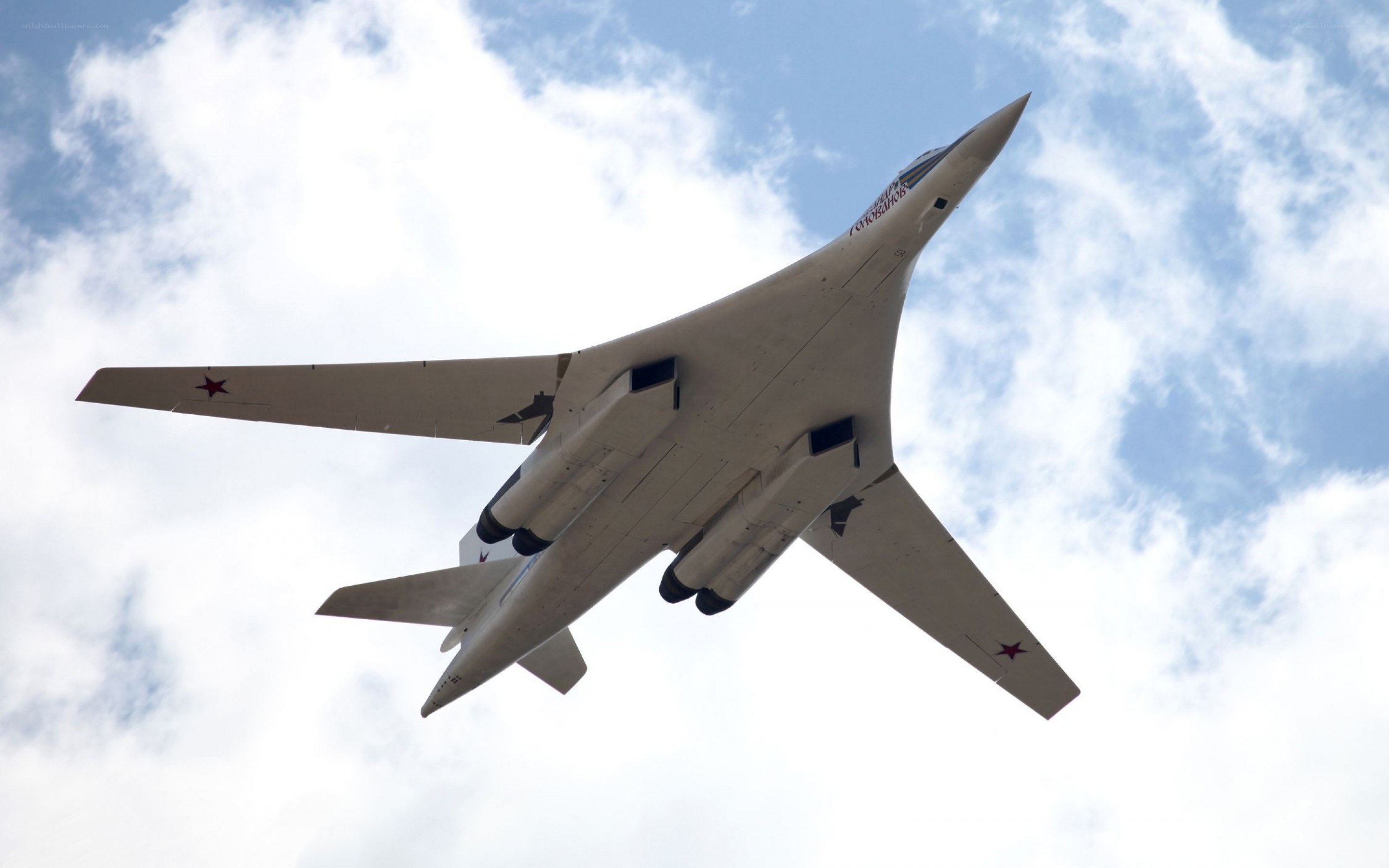 Bomber aircraft in flight