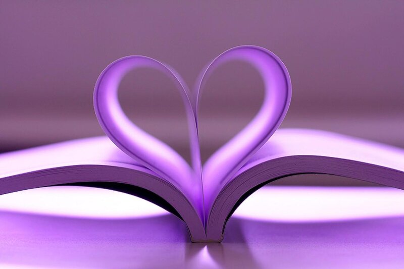 Book with Heart-shaped Pages — Purple
