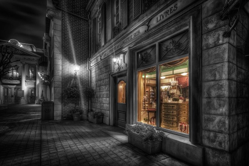 Bookstore at Night — Black