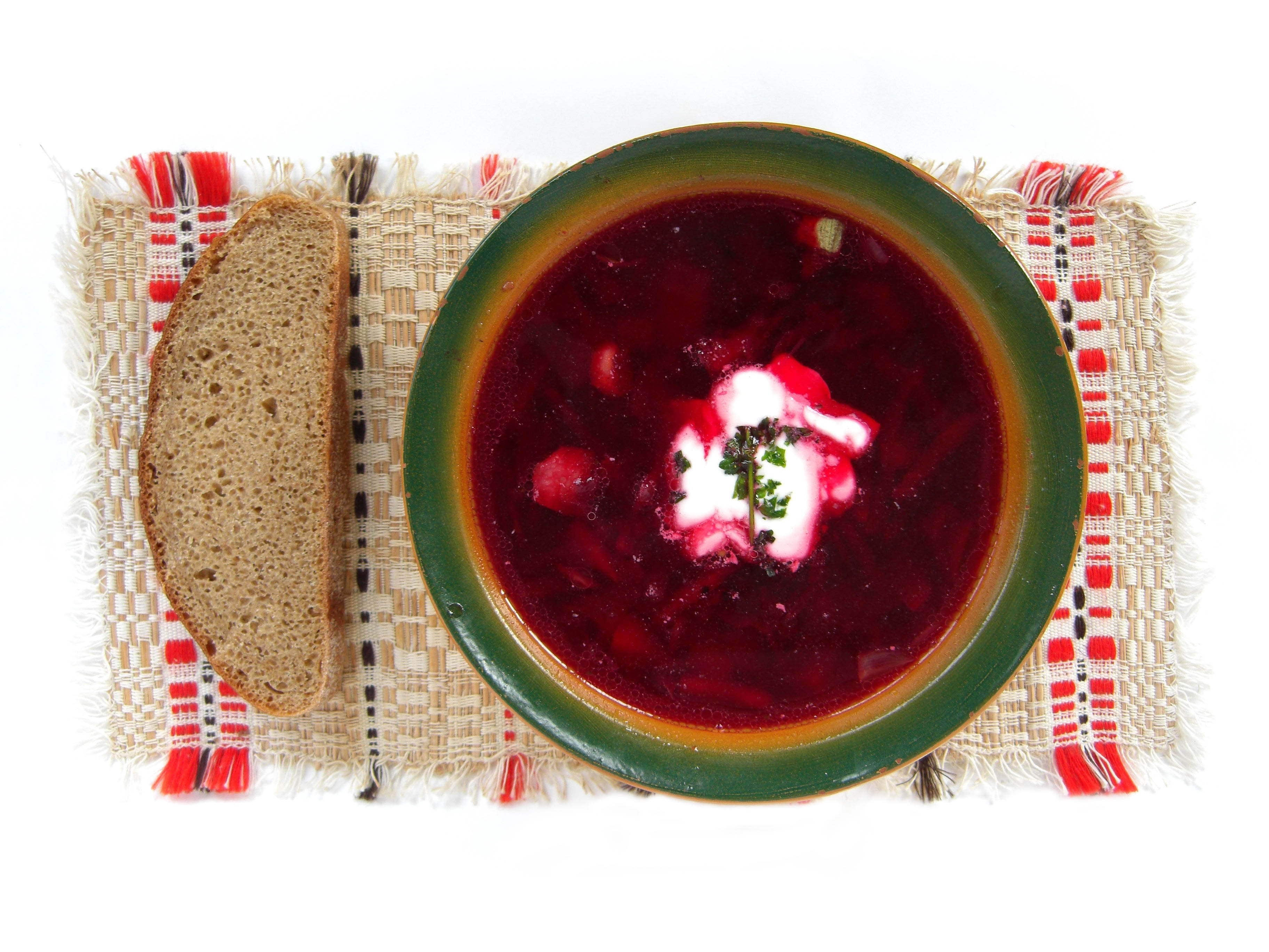 Borscht with rye bread