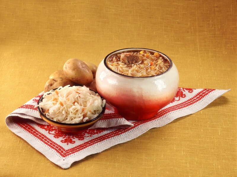 Borscht with sauerkraut and potatoes