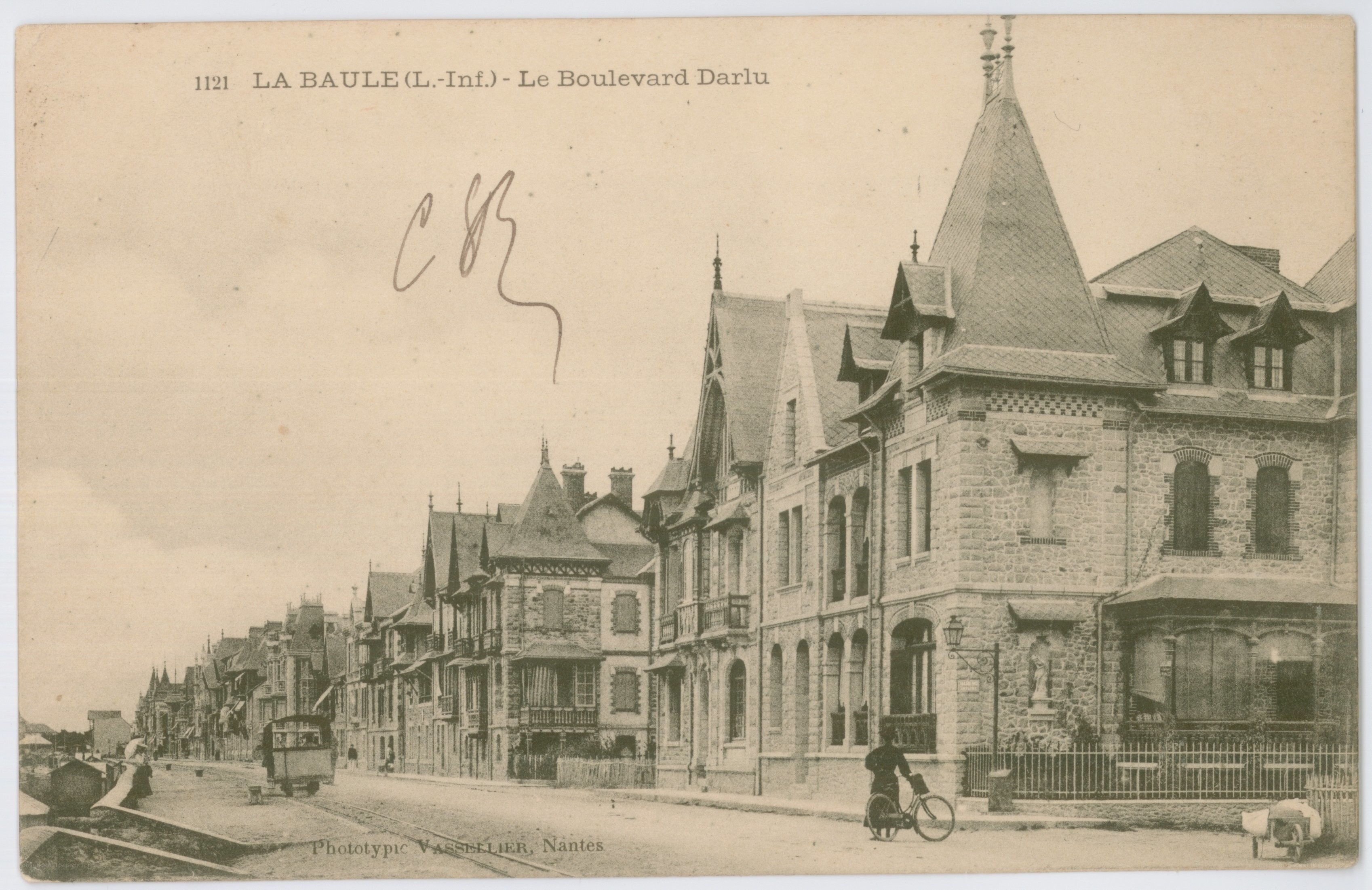 Boulevard Darlu in La Baule