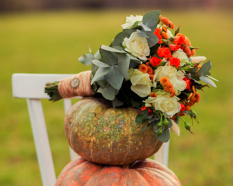 Bouquet in Pumpkin