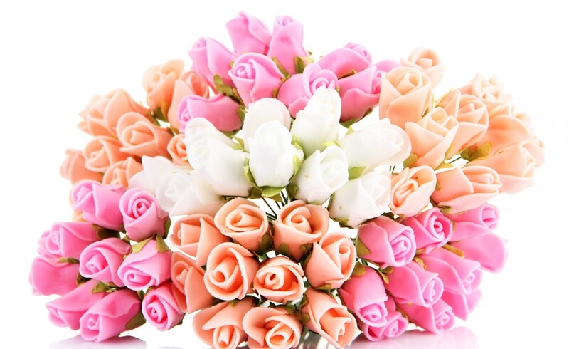 Bouquet of Artificial Roses