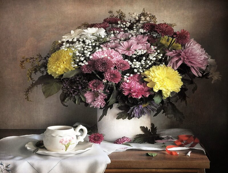 Bouquet of Chrysanthemums — Yellow, Serene, Photograph