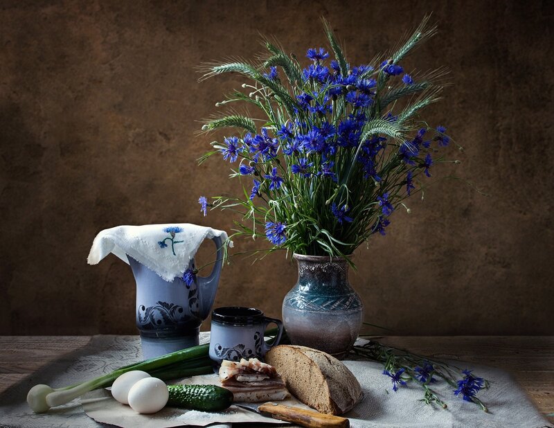 Bouquet of Cornflowers — Blue, Dramatic