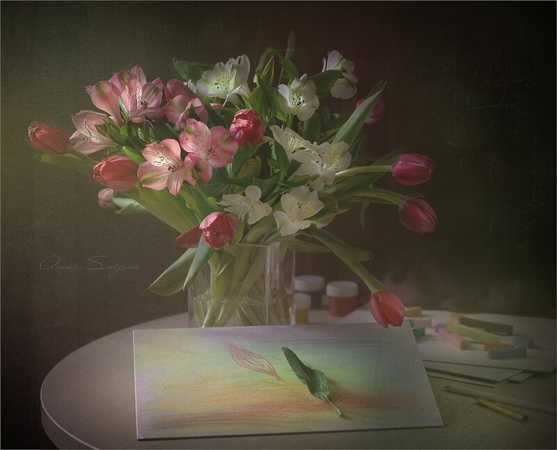 Bouquet of Flowers on Table — Pink