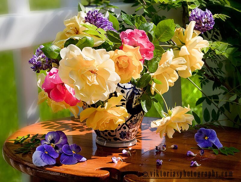 Bouquet of Flowers on Table — Yellow