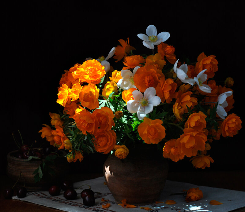 Bouquet of Flowers — Orange, Dramatic