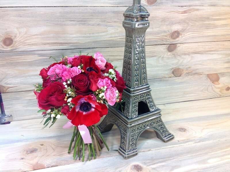 Bouquet of Flowers — Red, Calm, Photograph, Eiffel Tower Model