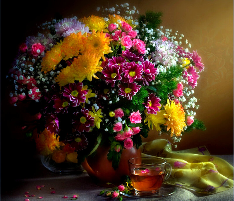 Bouquet of Flowers — Yellow, Dramatic