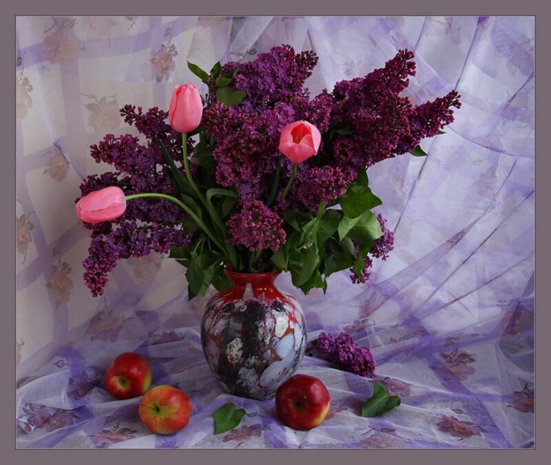 Bouquet of Lilacs and Tulips — Purple