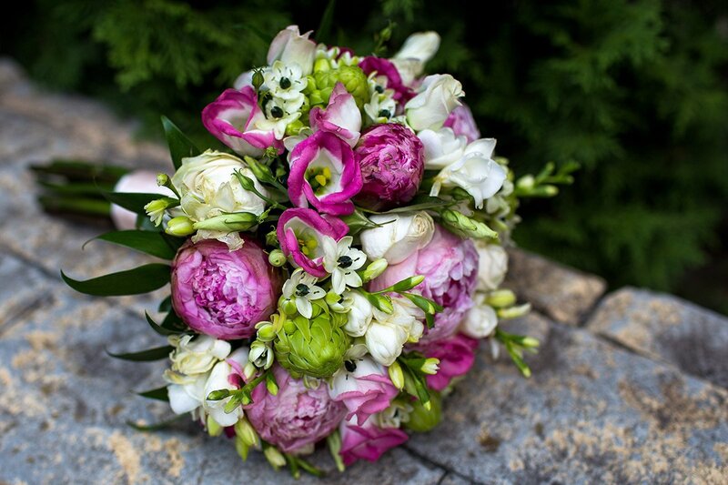 Bouquet of Pink and White Flowers — Calm, Afternoon, Photograph, Leaves