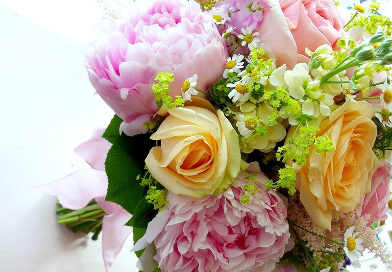 Bouquet of Pink and Yellow Flowers — Calm