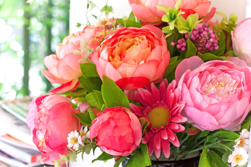 Bouquet of Pink Flowers — Calm, Afternoon