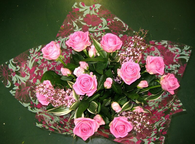 bouquet of pink roses