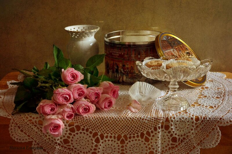 Bouquet of Pink Roses — Serene, Photograph, Cookies
