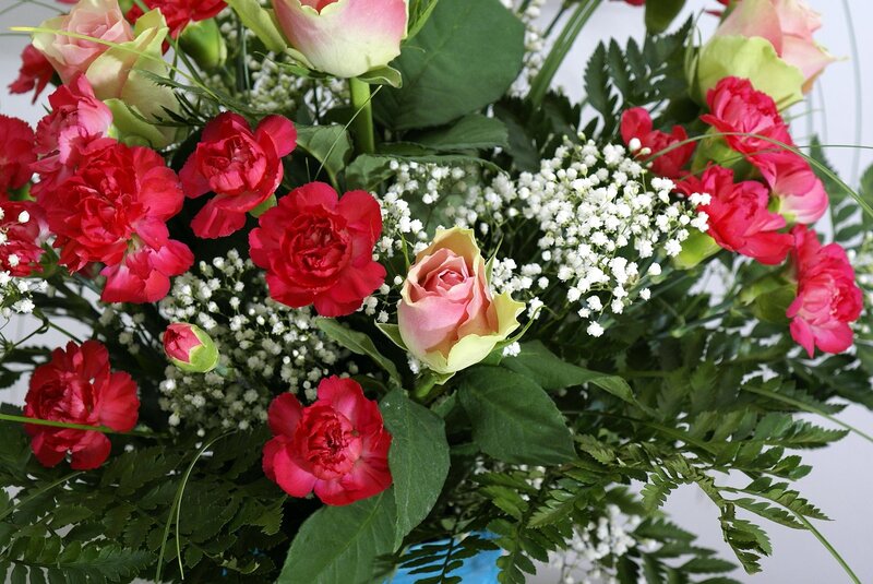 bouquet of red and pink flowers
