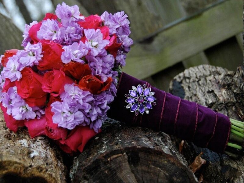 Bouquet of Red and Purple Flowers — Natural