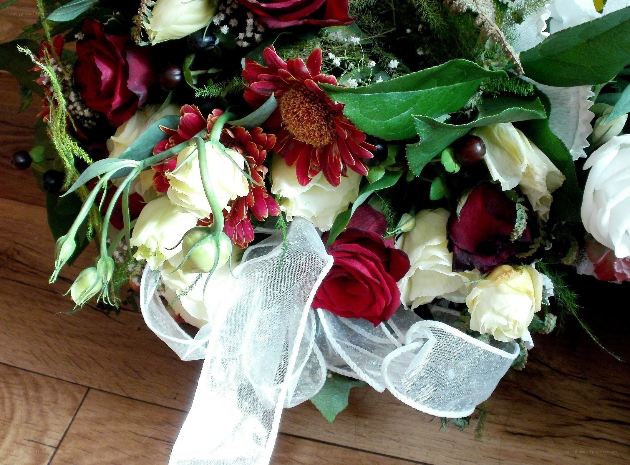 Bouquet of red and white flowers