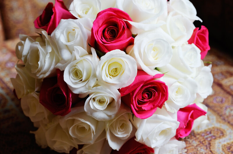 Bouquet of Red and White Roses — Romantic, Photograph