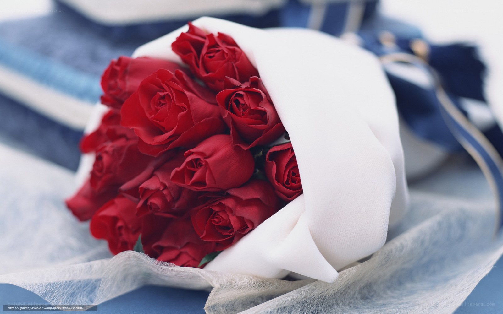 bouquet of red roses