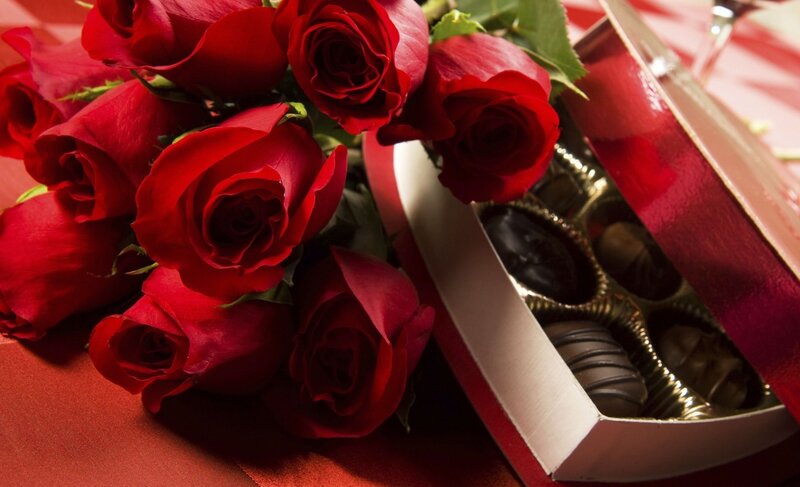 Bouquet of Red Roses — Romantic, Photograph, Chocolates, Box