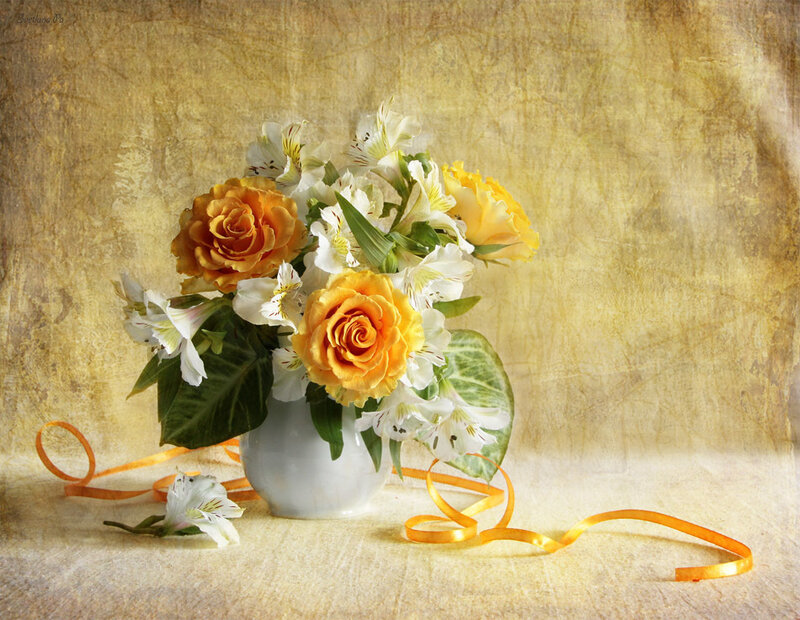 Bouquet of Roses and Alstroemeria — Yellow