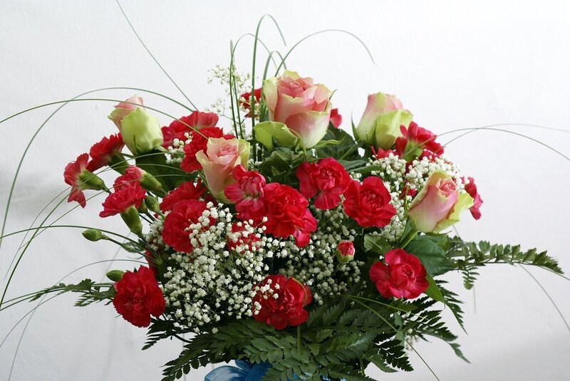bouquet of roses and carnations