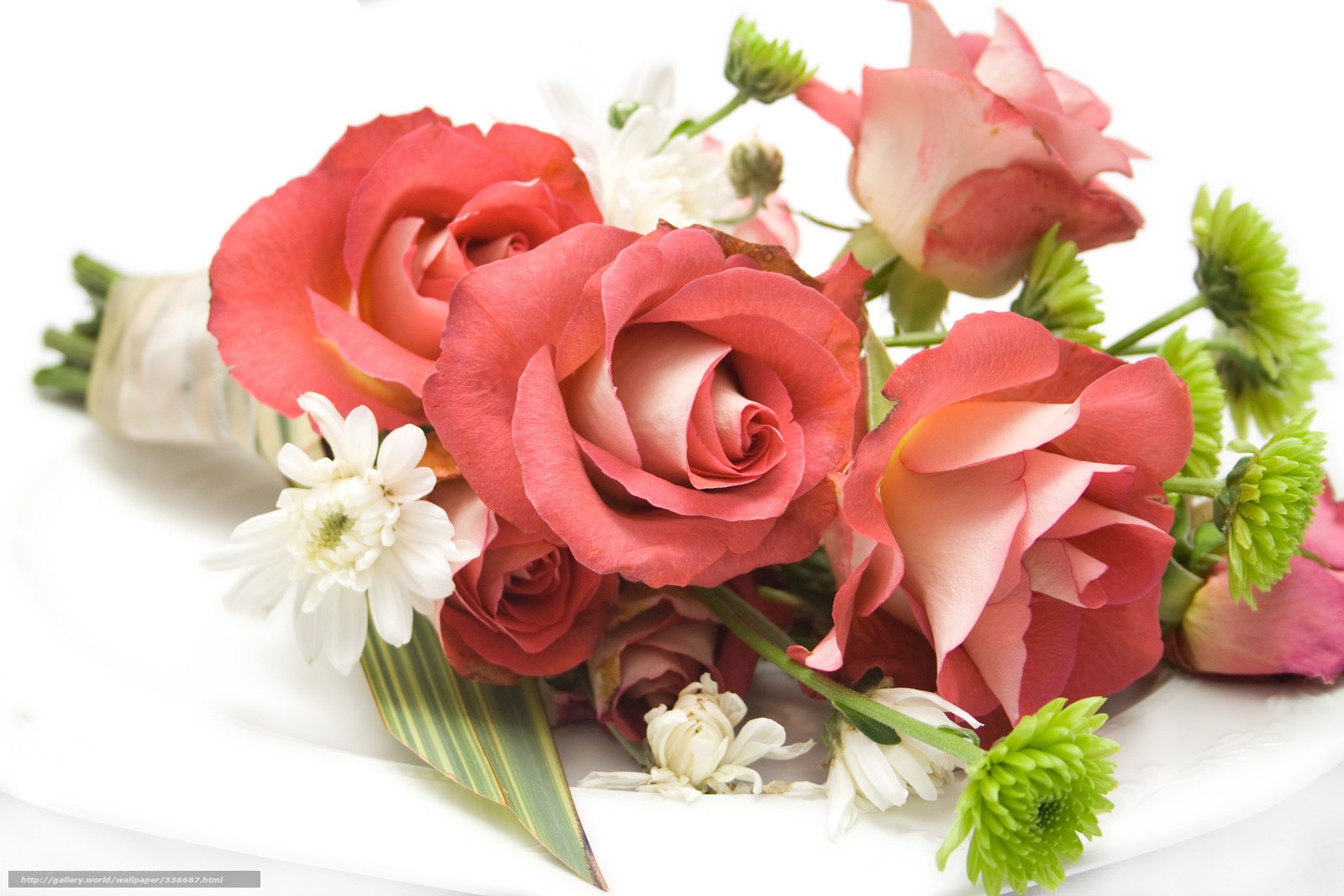 bouquet of roses and chrysanthemums