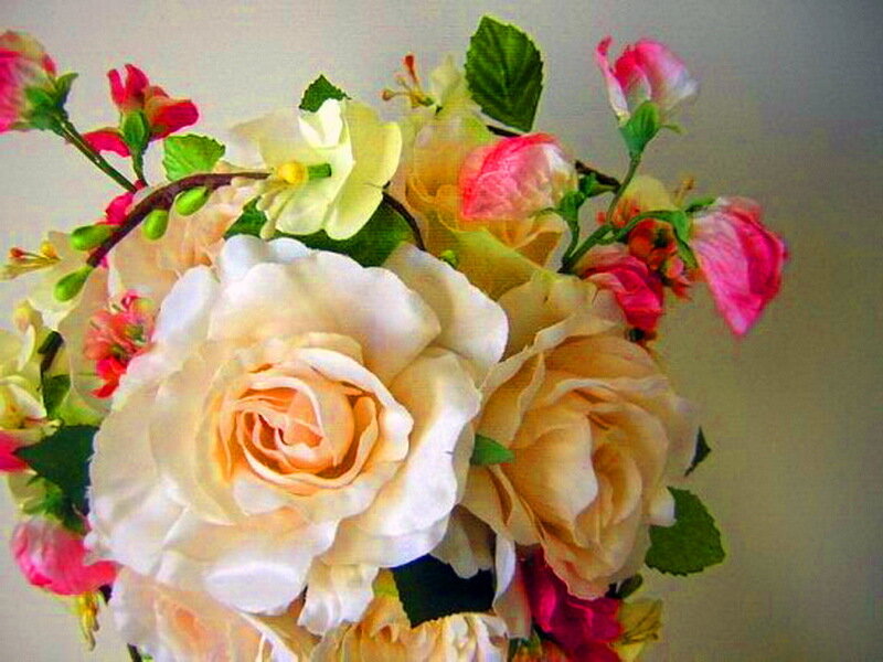 Bouquet of Roses and Flowers — White, Calm